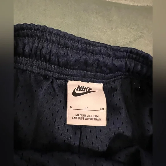 Nike Navy Athletic Shorts - Picture 3 of 3